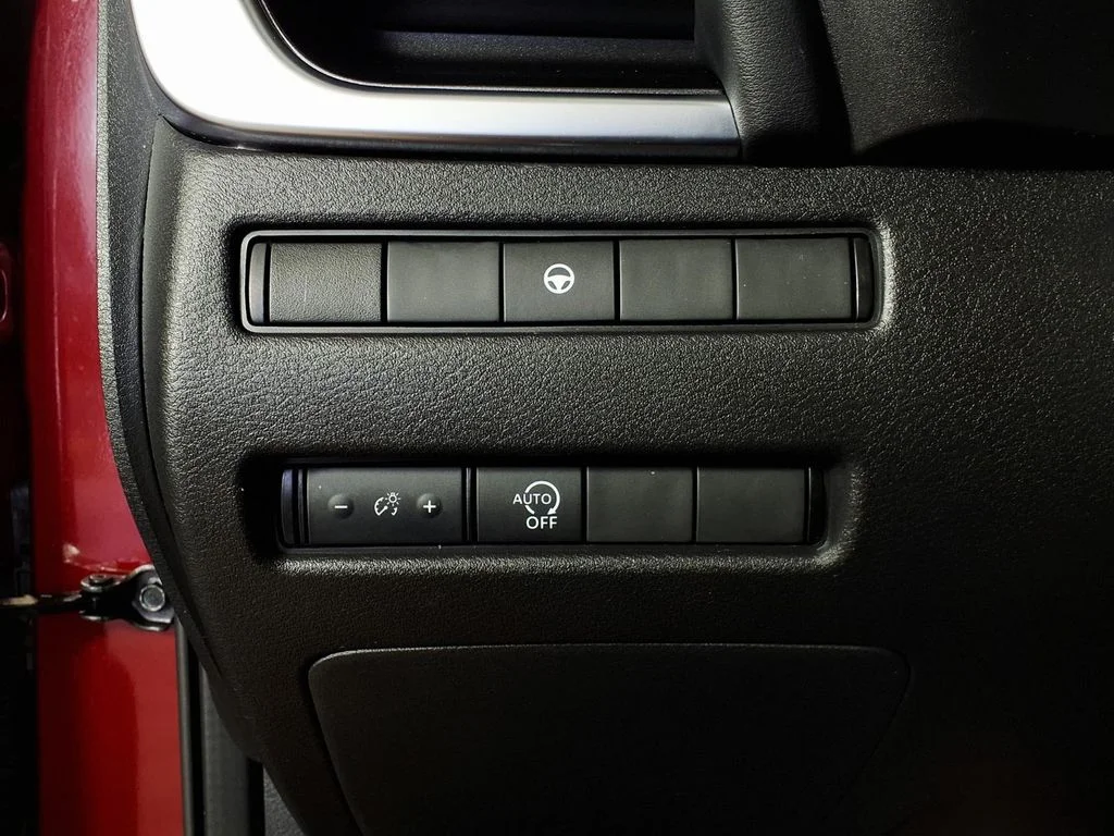 Used 2023 Red Nissan SV image 18