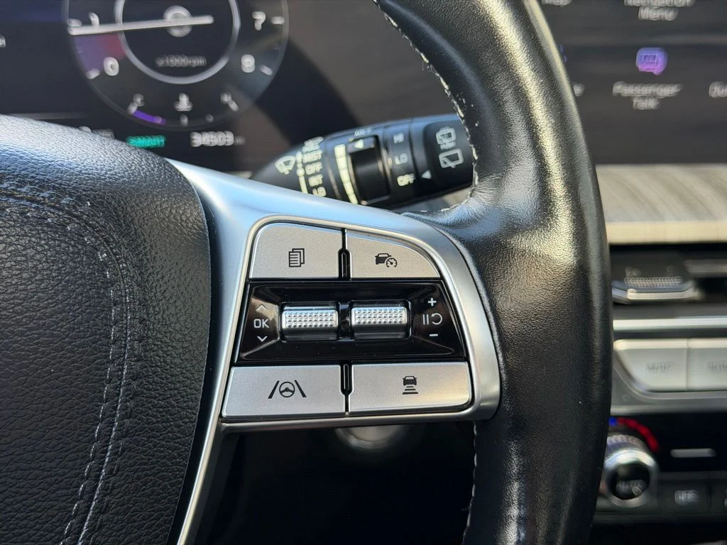Used 2023 Gray Kia SX image 19