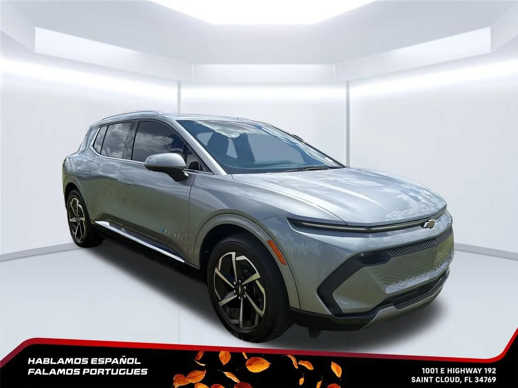 Used 2025 Sterling Gray Metallic Chevrolet LT image 7