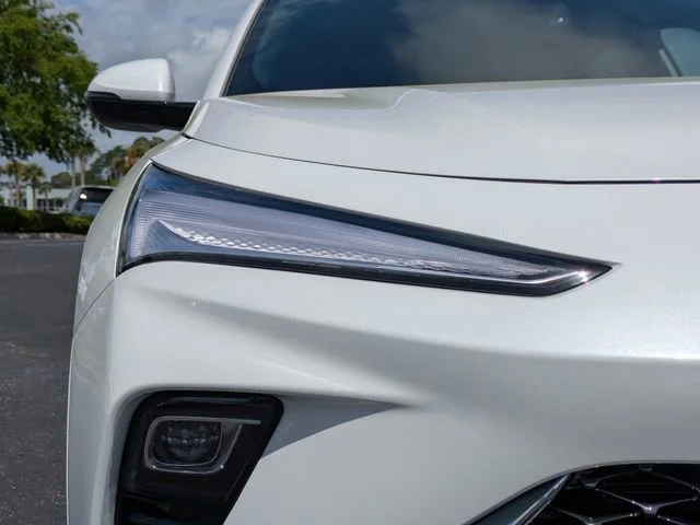 New 2026 White Frost Tricoat Buick Avenir image 11