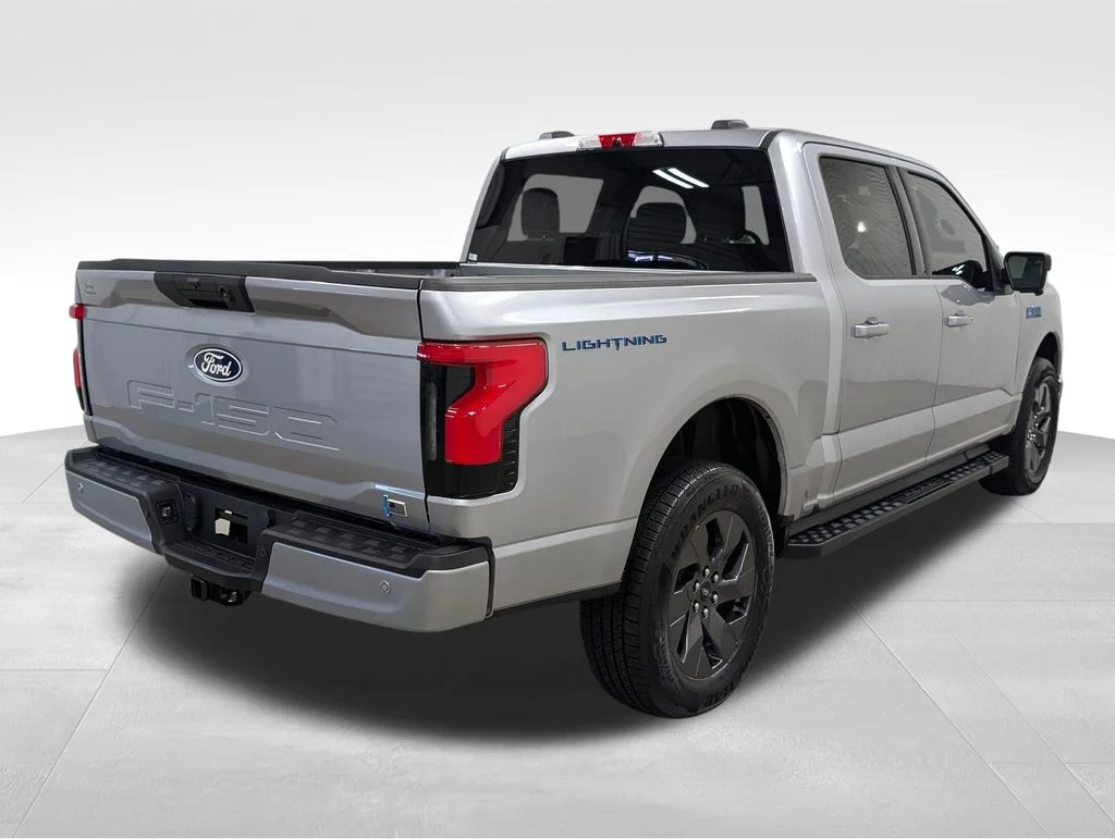 2025 Ford F-150 Lightning Flash - Photo 6