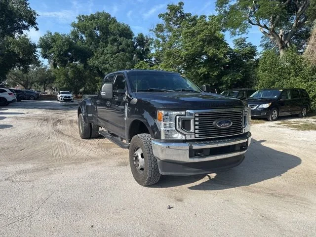 2022 Ford F-350 XLT 4x4 Crew Cab 8' Box DRW's photo