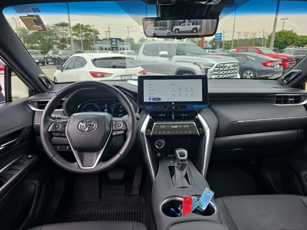 Certified Used 2023  Toyota Limited image 13