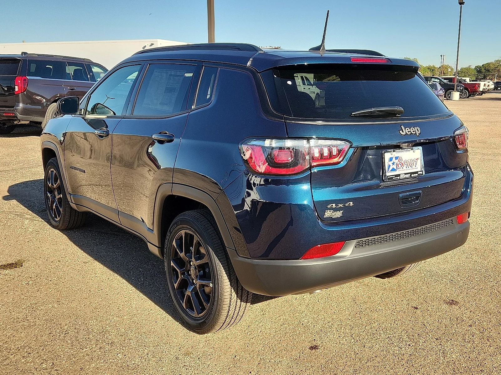 New 2026 PPS Fathom Blue Jeep LATITUDE 4X4 image 3