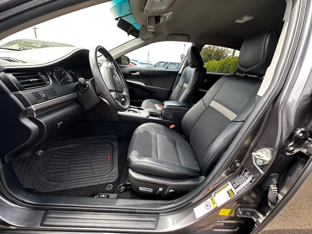 Used 2014 Gray Toyota SE image 20