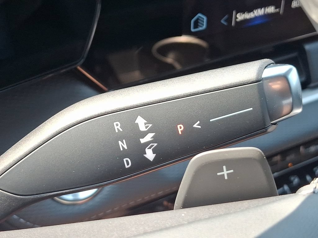 2027 Chevrolet Equinox LT - Photo 7