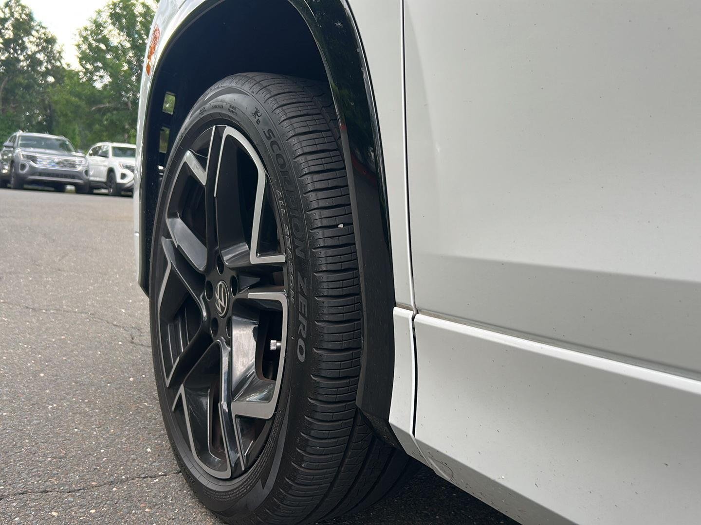 Certified Used 2025  Volkswagen  image 7