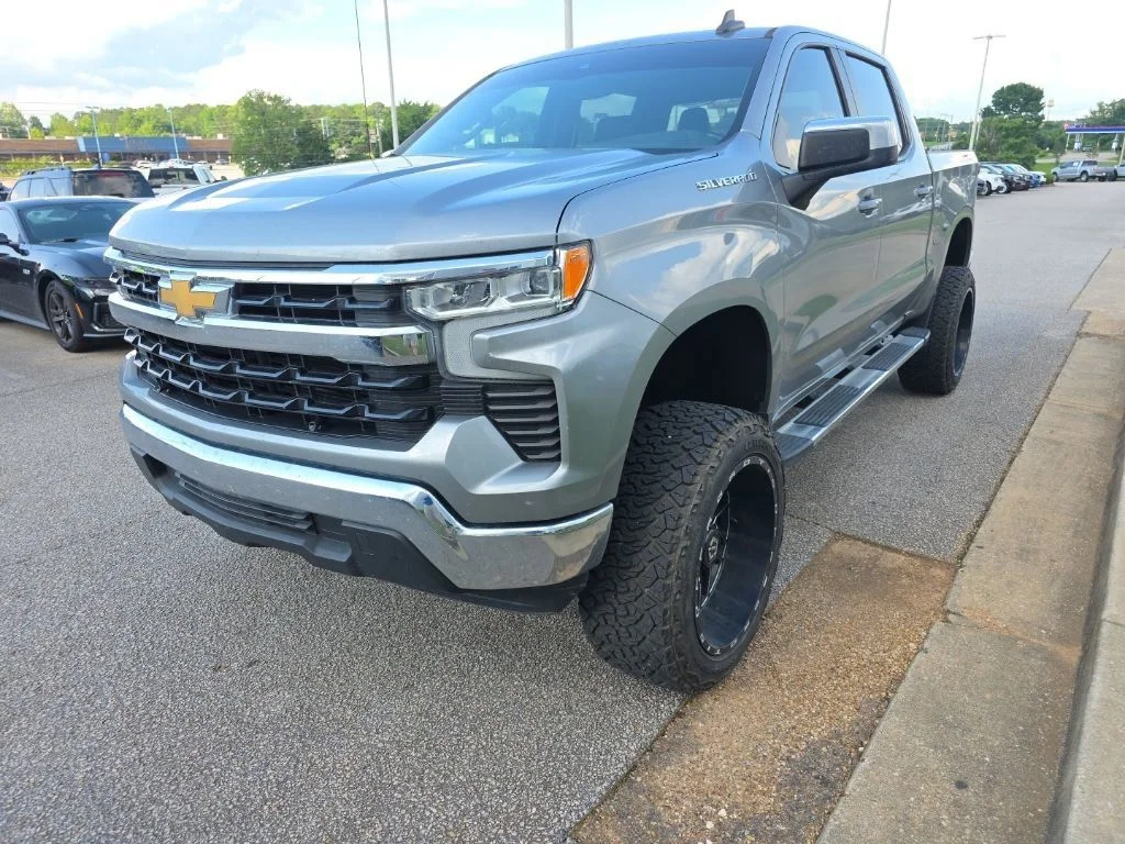 Used 2023 Sterling Gray Metallic Chevrolet LT image 2