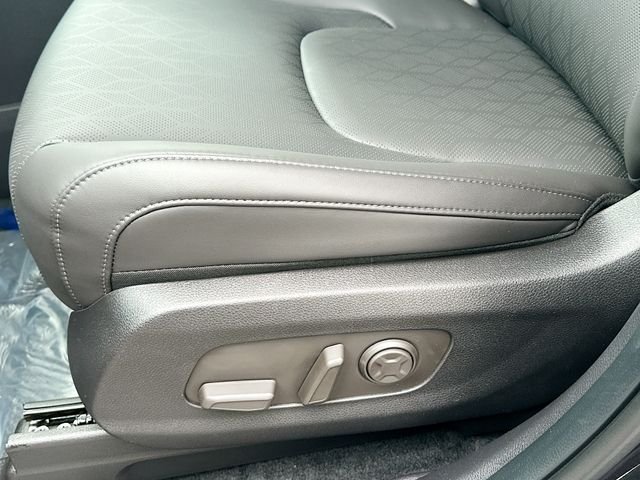 Certified Used 2026 Metal Kia LXS image 19