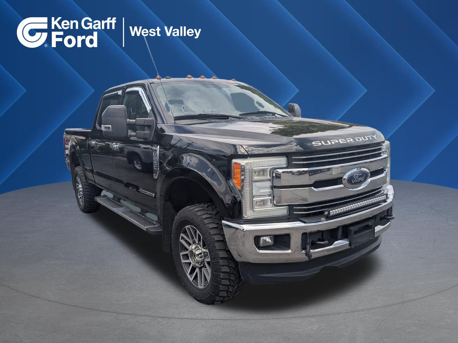 2017 Ford F-250 Lariat 4x4 Crew Cab 8' Box's photo