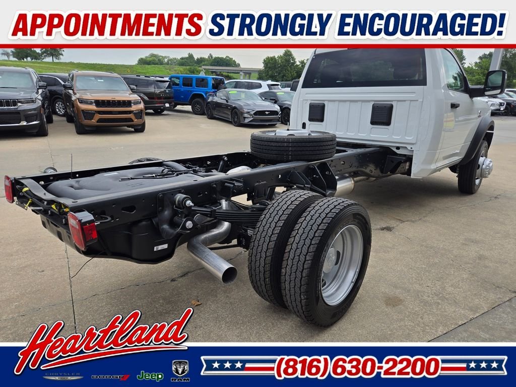 New 2026 Bright White Clearcoat RAM Tradesman image 11