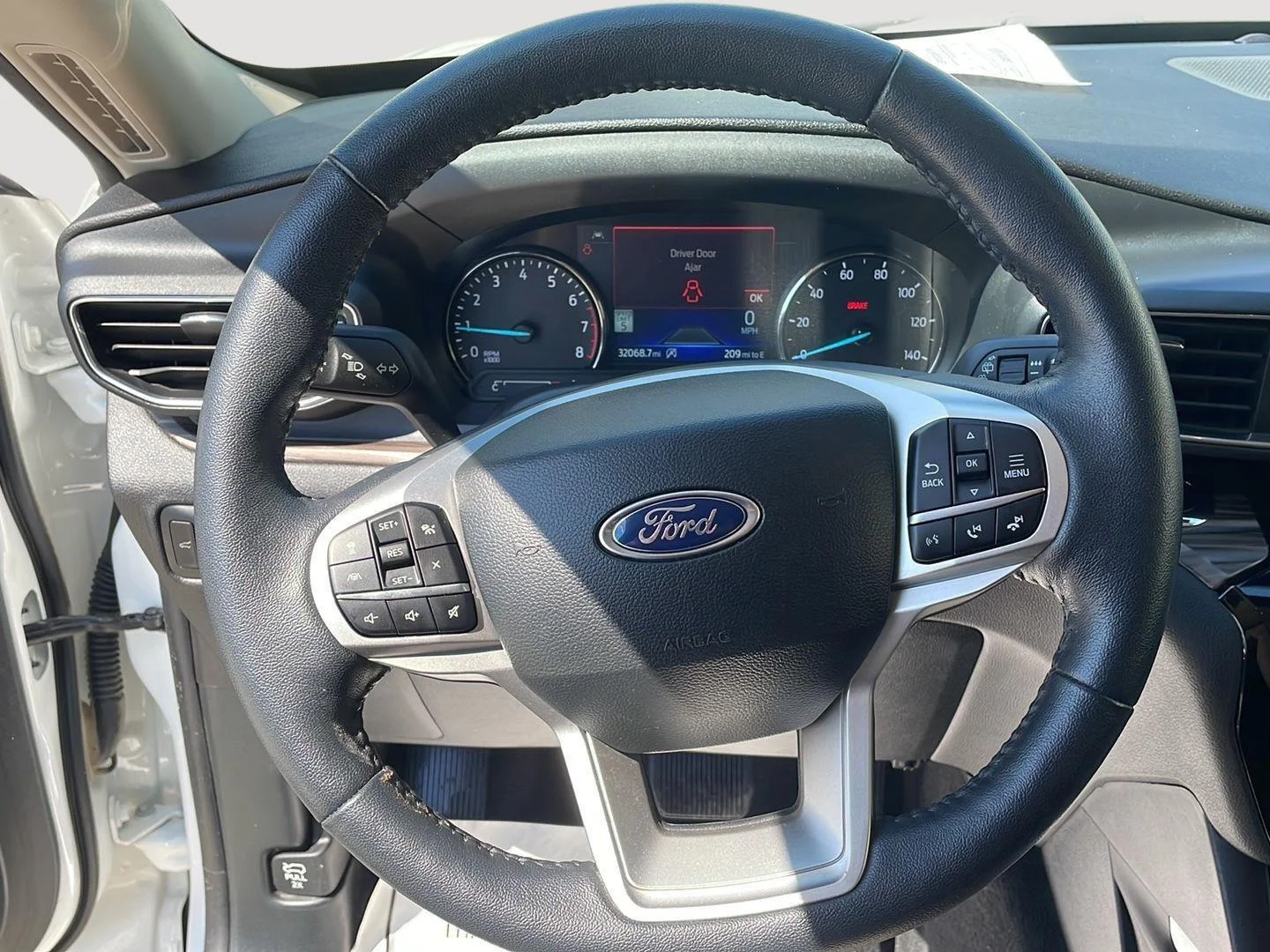 Certified Used 2023 Star White Metallic Tri-Coat Ford Limited image 15