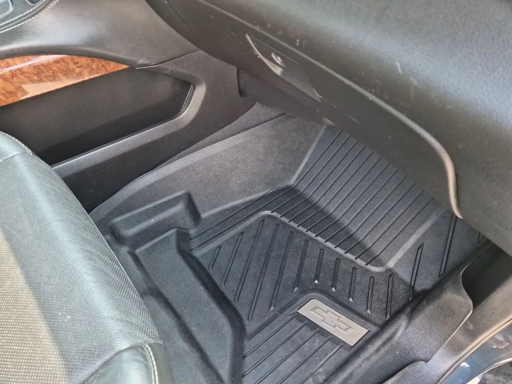 Used 2019 Gray Chevrolet Premier image 44