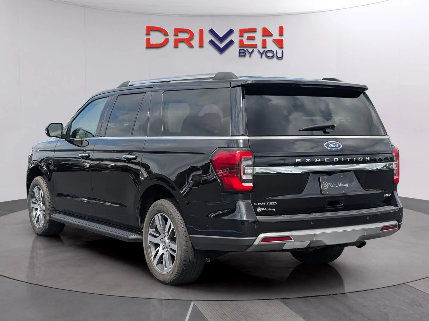 Used 2024 Agate Black Ford Limited image 3