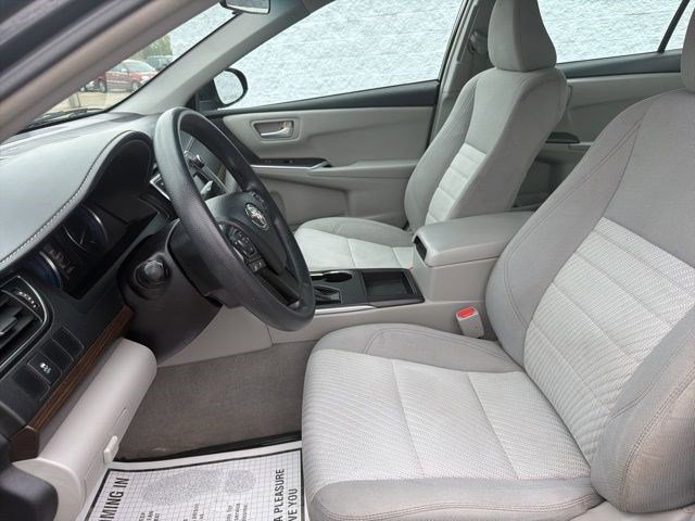 Used 2016 Midnight Black Metallic Toyota LE image 10