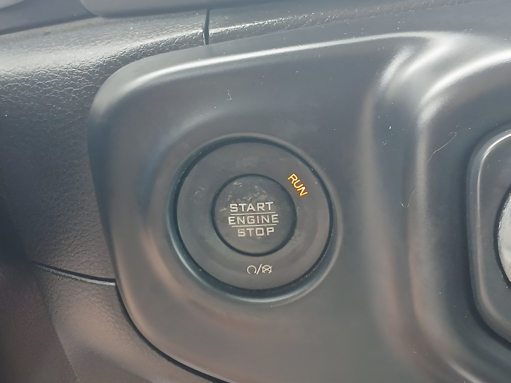 Used 2018 Yellow Jeep Unlimited Sport S image 25