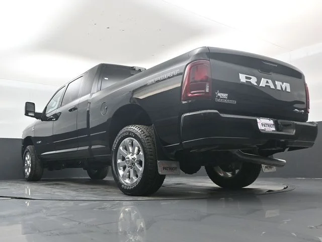New 2026 Diamond Black Crystal Pearl-Coat Exterior Paint RAM Laramie image 42