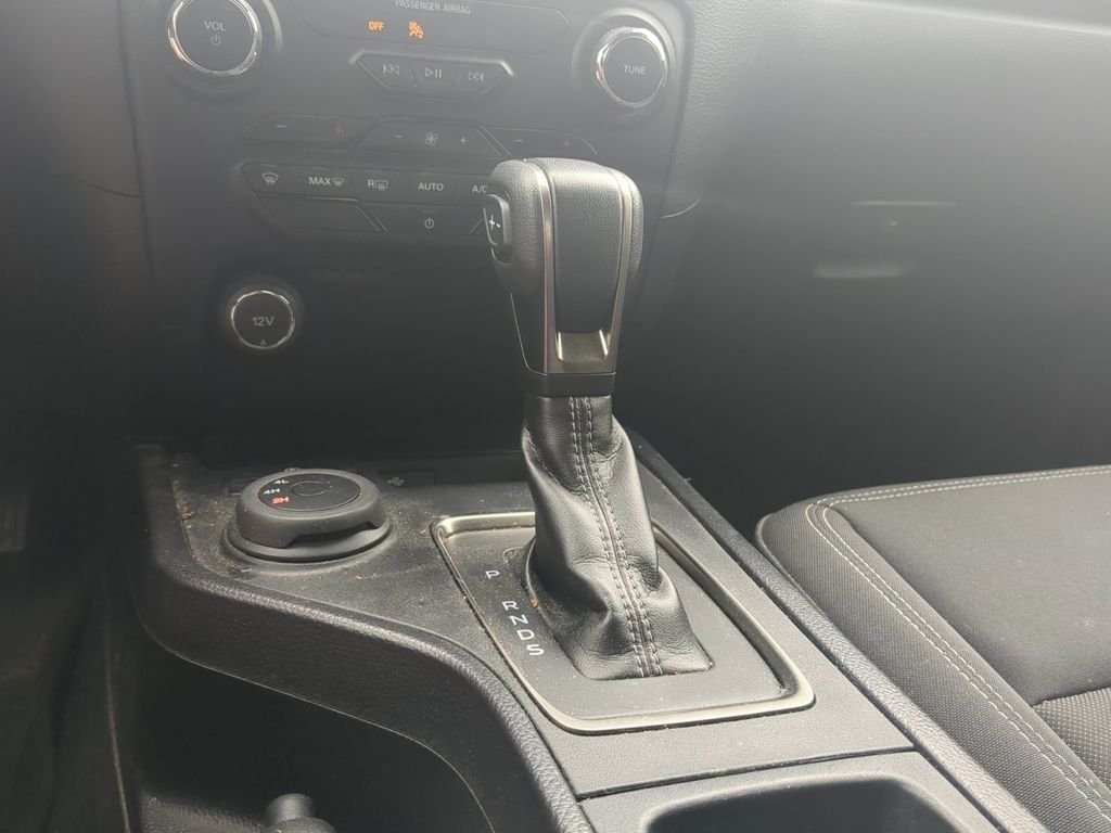 Used 2021 Blue Metallic Ford XLT image 17