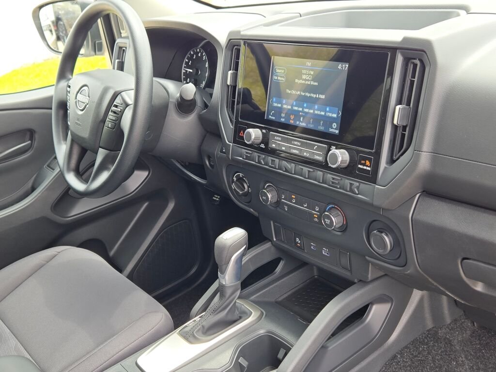 New 2026 Glacier White Nissan Crew Cab S image 5