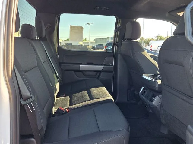 New 2026 Oxford White Ford XLT image 16