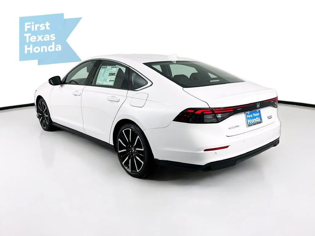 New 2026 Platinum White Pearl Honda Touring image 5