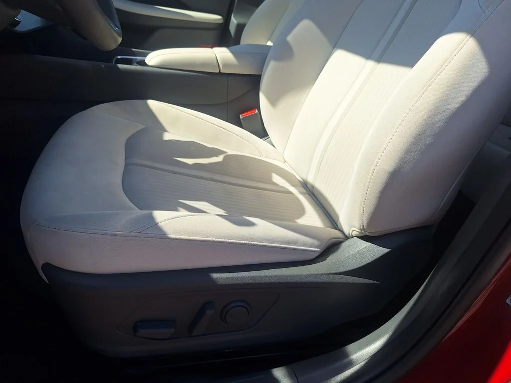 Used 2025 Red Hyundai SEL image 10