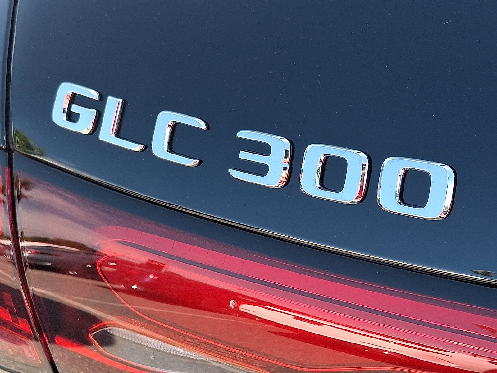 New 2027 Black Mercedes-Benz GLC 300 image 17