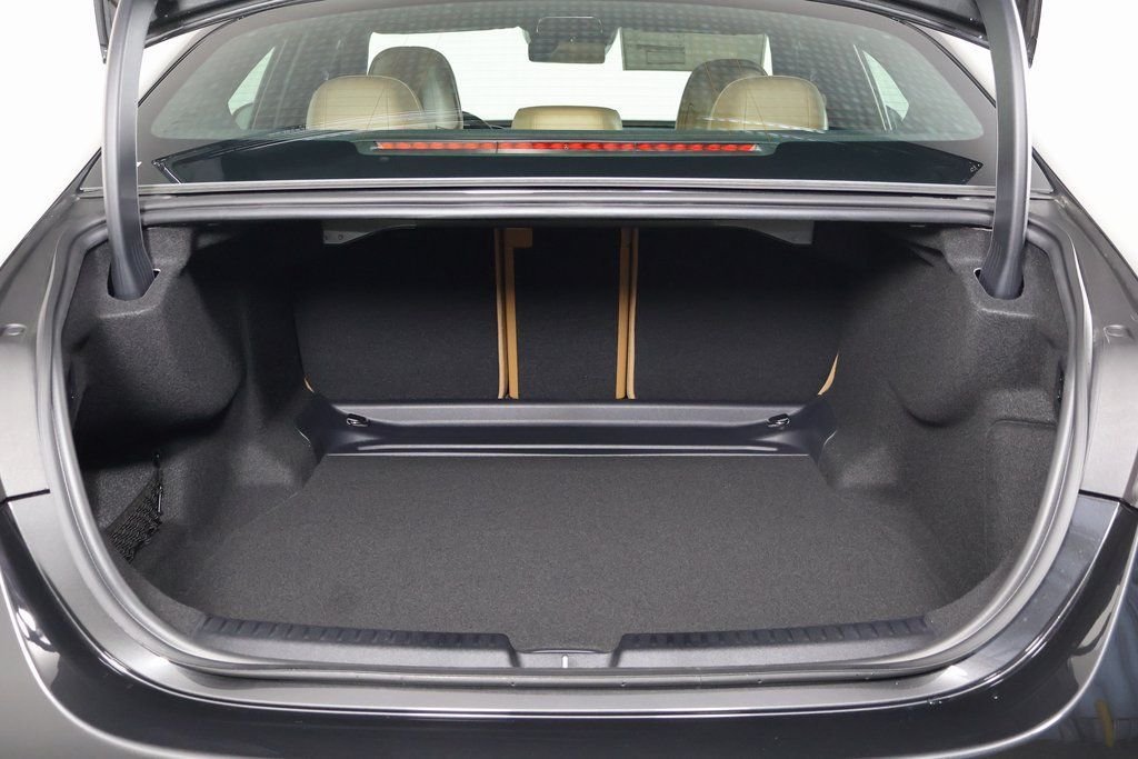 New 2026 Graphite Grey Metallic Mercedes-Benz E 350 image 8