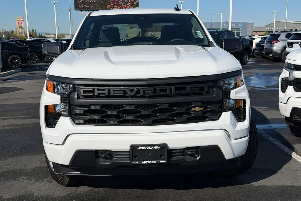 New 2026 Summit White Chevrolet Custom image 3