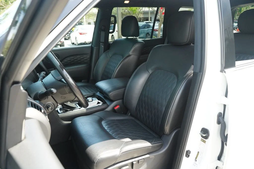 Used 2024 White INFINITI Sensory image 15