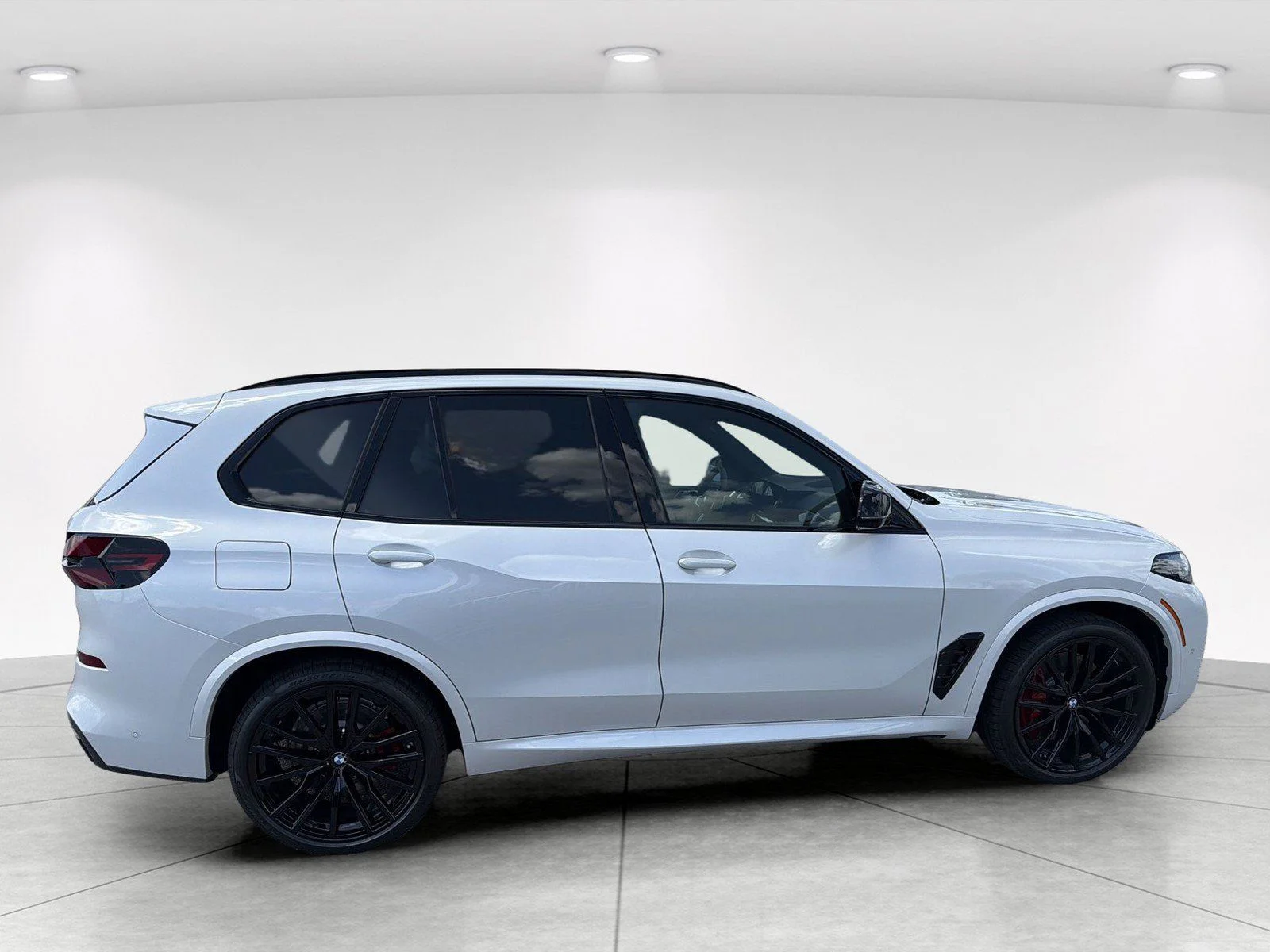 New 2026 Mineral White Metallic BMW M60i image 3