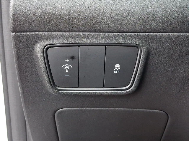 Used 2022 Gray Hyundai SEL image 26