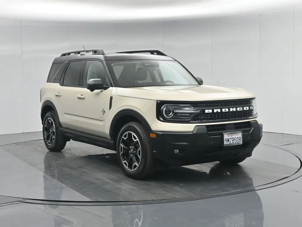 Certified Used 2025 Beige Ford Outer Banks image 58