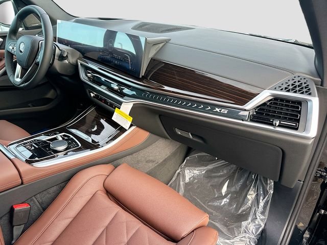 New 2026 Black BMW sDrive40i image 24