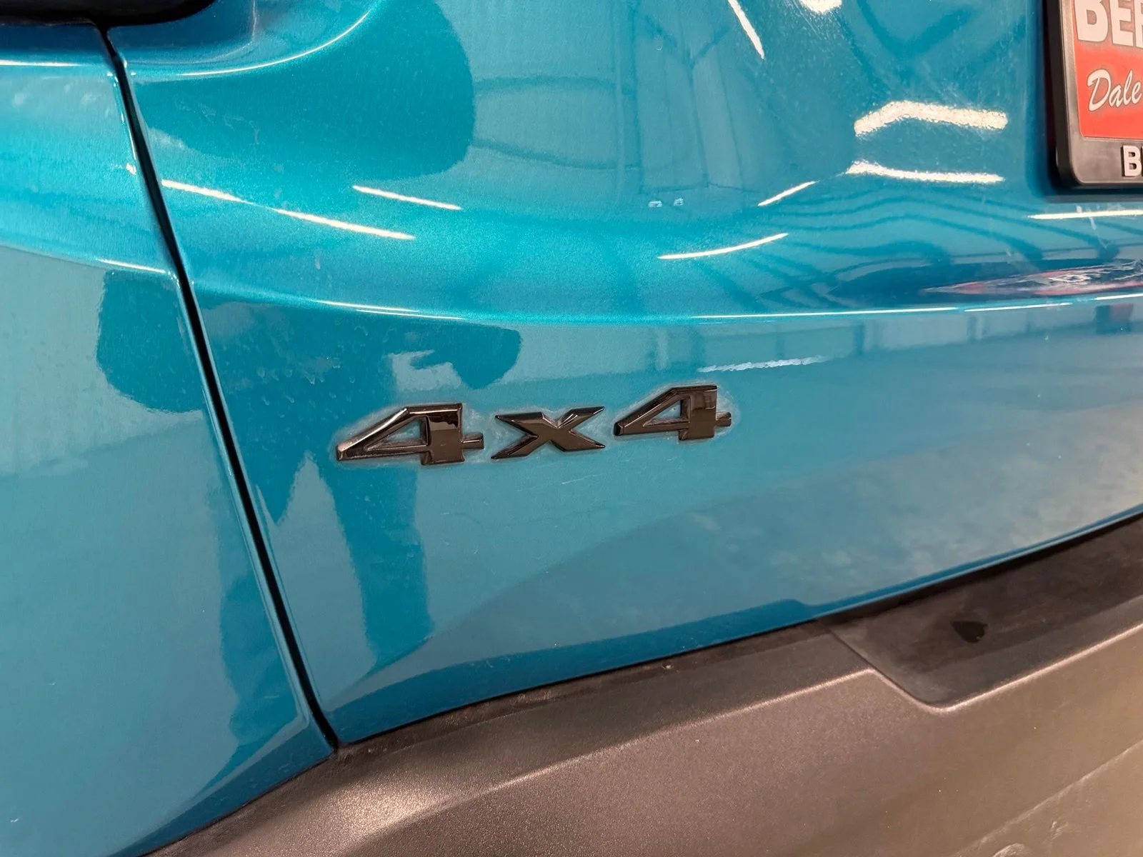 Used 2022  Jeep Altitude image 9