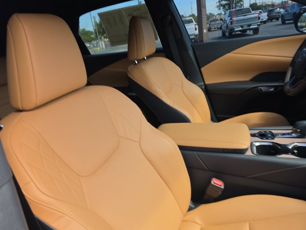 Used 2024 Matador Red Mica Lexus 350 Premium image 32