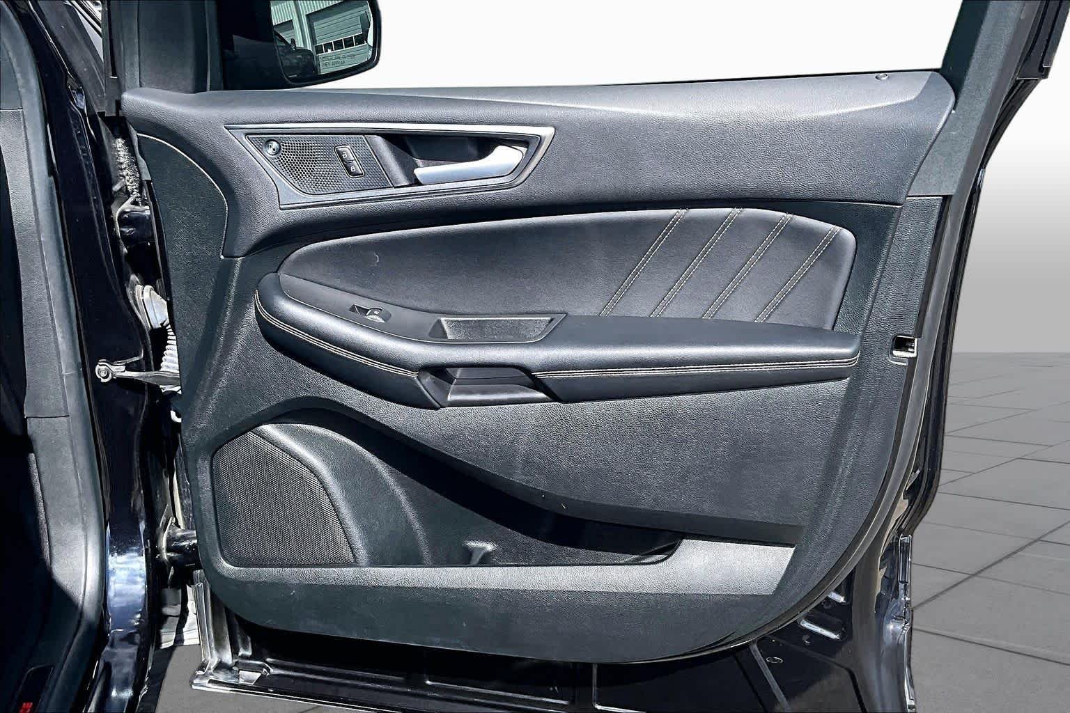 Used 2023 Agate Black Metallic Ford ST image 23