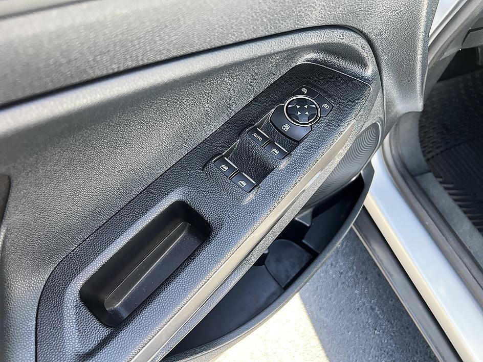 Used 2019 Silver Metallic Ford SE image 10