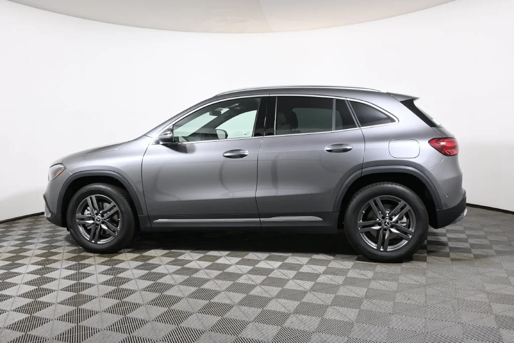 Used 2026 Gray Mercedes-Benz GLA 250 image 2