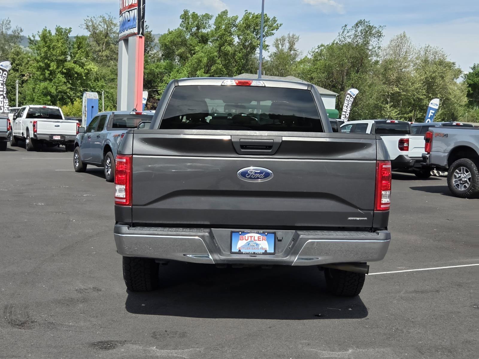 Used 2015  Ford  image 6