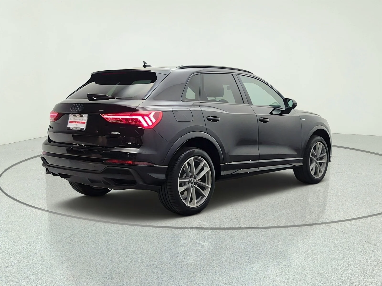 Used 2025 Mythos Black Metallic Audi S line Premium image 5