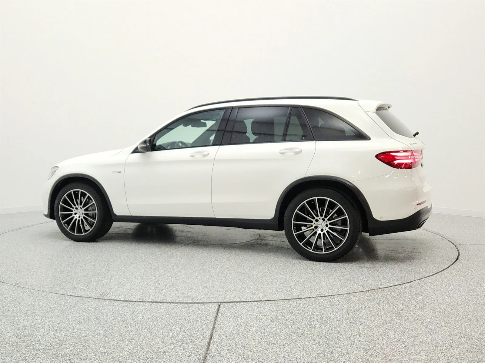 Used 2018 Polar White Mercedes-Benz AMG® GLC 43 4MATIC SUV image 8