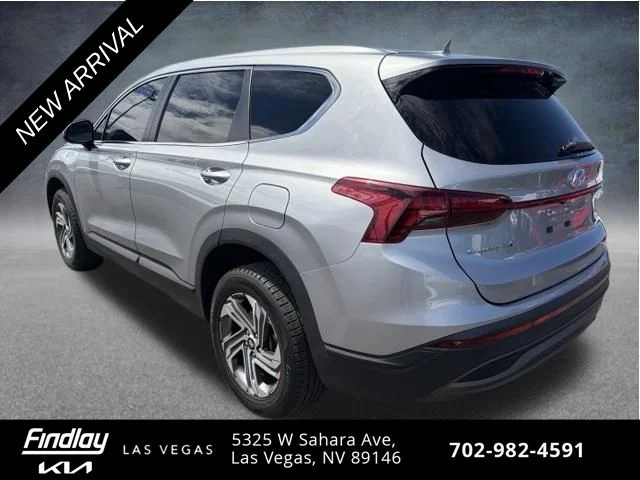 Used 2022 Silver Hyundai SE image 6