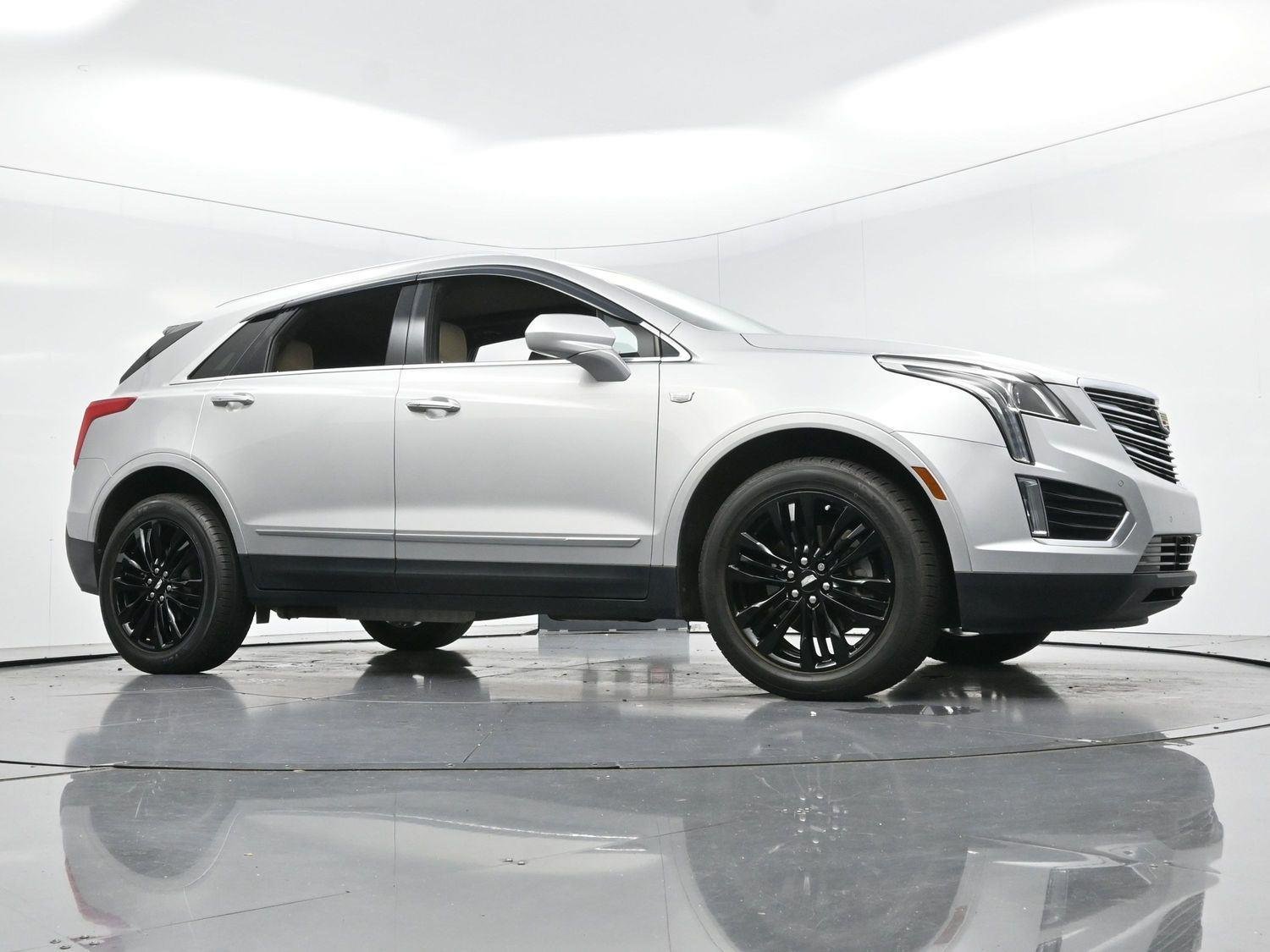 Used 2019 RADIANT SILVER METALLIC Cadillac Luxury FWD image 44