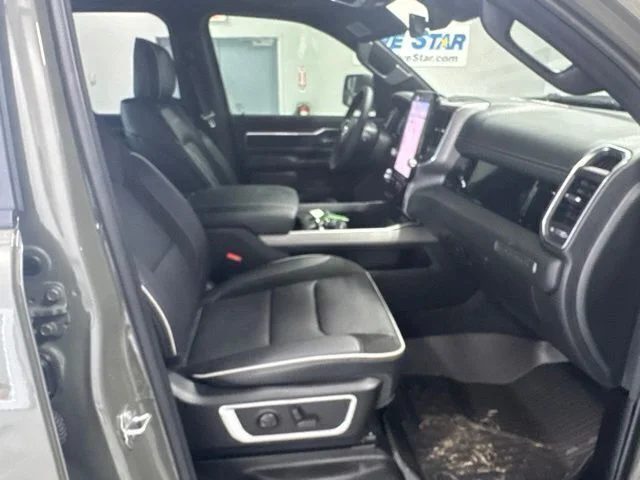 Used 2026  Ram Laramie image 25
