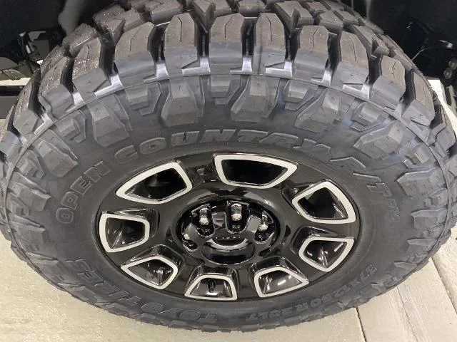 New 2026 Star White Metallic Tri-Coat Ford F-250® Platinum® image 26