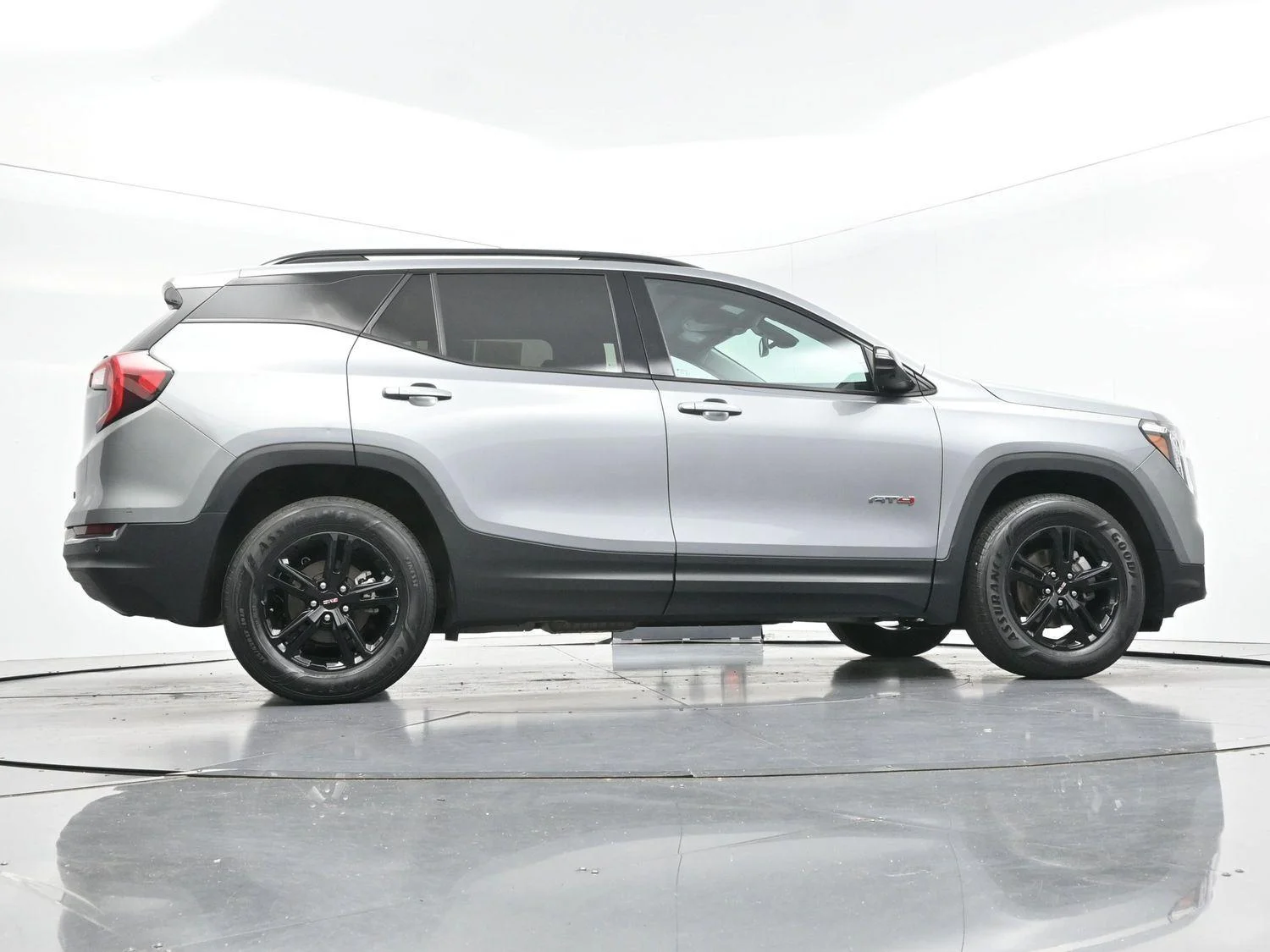 Used 2023 Sterling Metallic GMC AT4 image 57