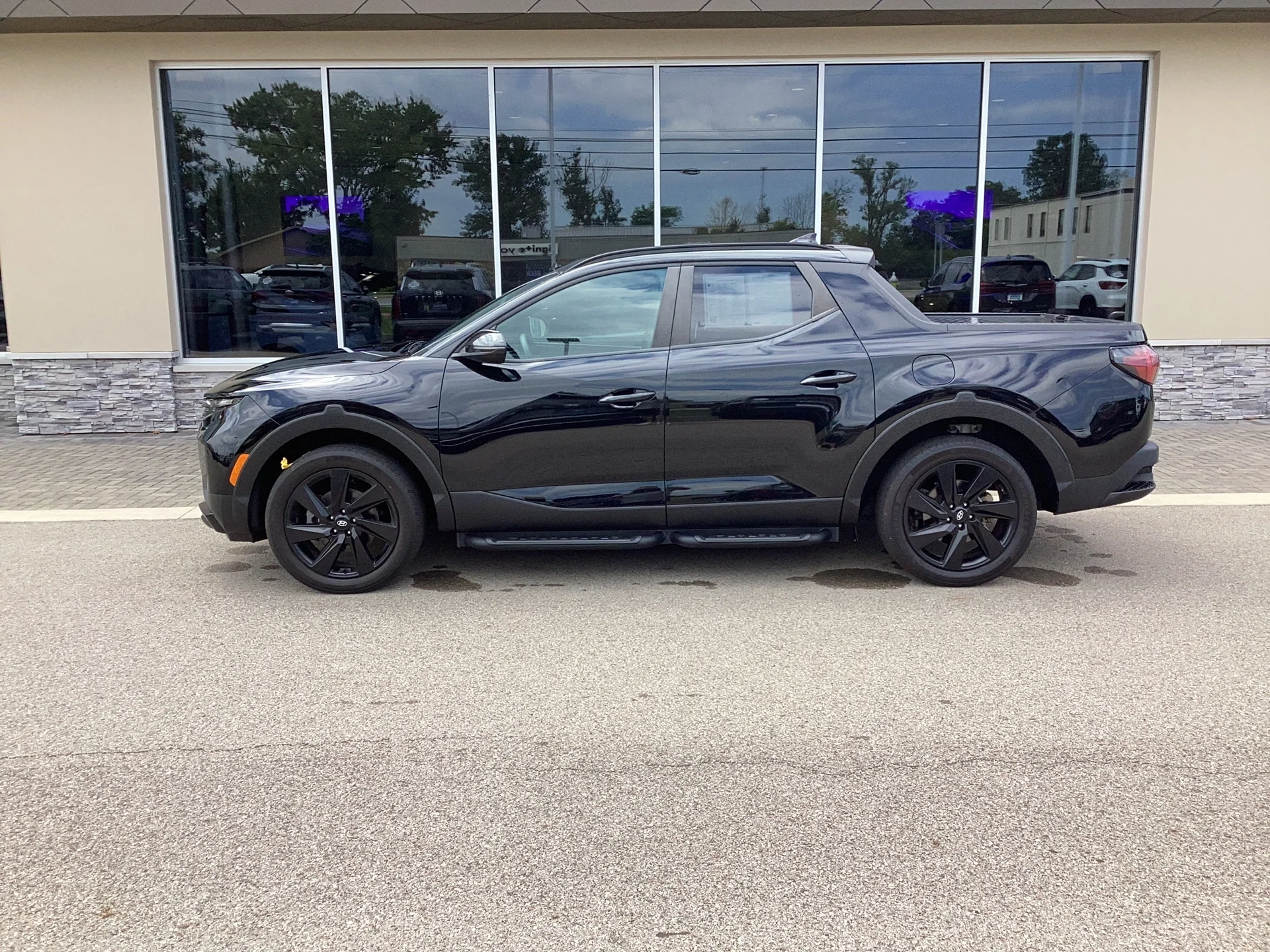 Certified Used 2024 Phantom Black Pearl Hyundai Night image 7