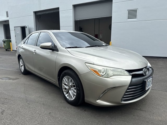 Used 2016  Toyota  image 1