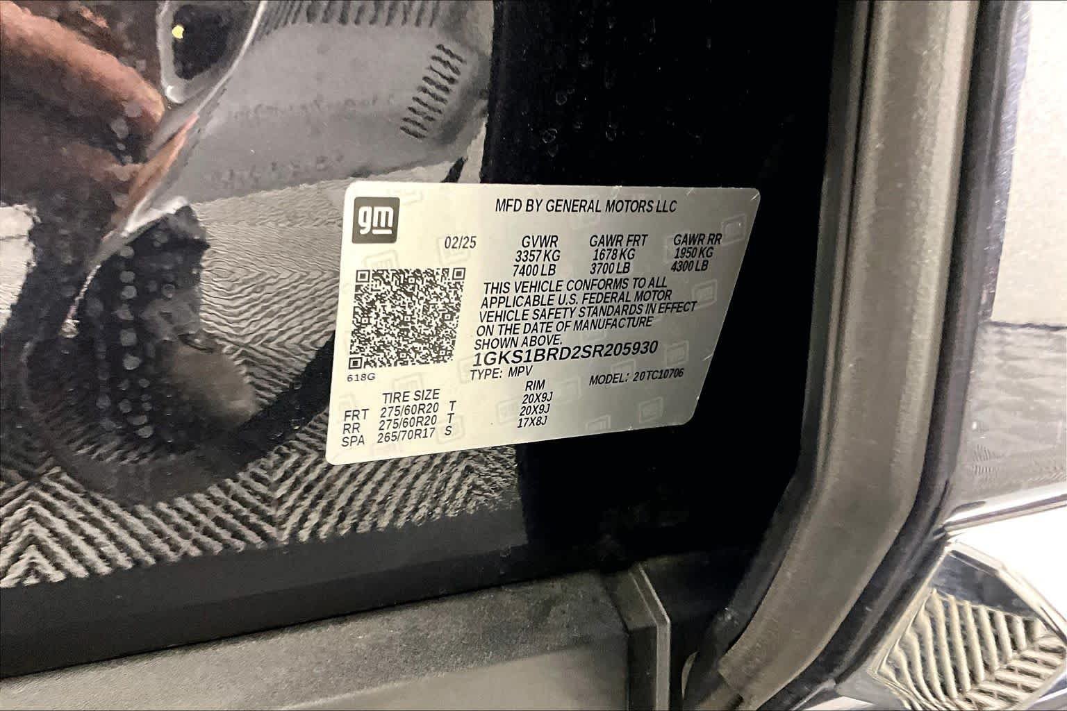 Used 2025 Titanium Rush Metallic GMC Elevation image 33